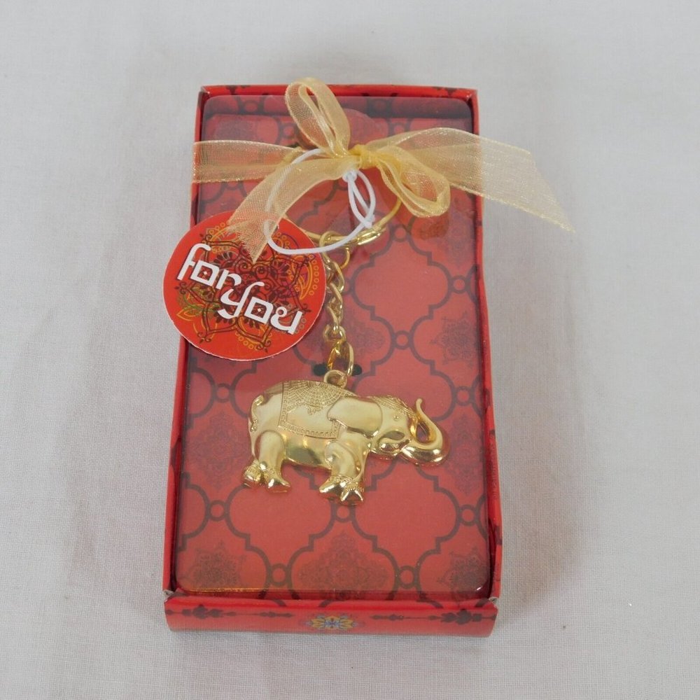 Good Luck Elephant Key Chain Fashioncraft 2017 Gold Tone Trunk Up New in Box